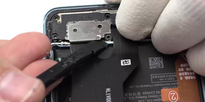 ThinkPadL380屏幕更换教程（教你如何更换ThinkPadL380的屏幕，让你的笔记本焕然一新）