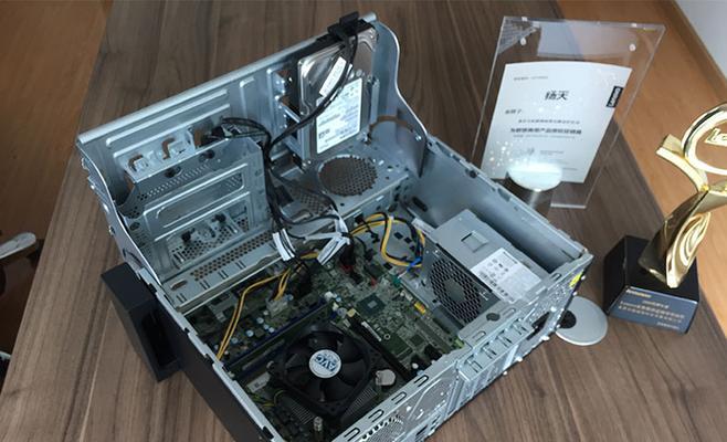 联想电脑如何装置Windows7系统（Win7系统安装教程，助您顺利操作联想电脑）